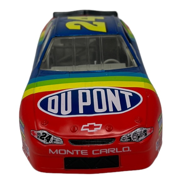 NASCAR 24 Jeff Gordon 2000 Winner’s Circle 1:24 Scale Stock Car - Picture 5 of 10